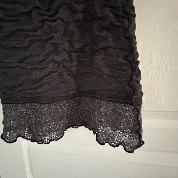 Ruched Mesh-Hem Stretch Tank Top – Edgy Street-Chic Style - Picture 5 of 5